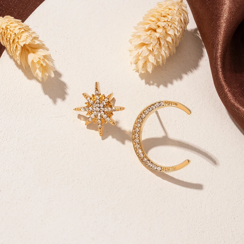 New Fashion Design Unusual Stud Earrings 2020 Trend Classic Golden Moon and Star Earrings For Women Party Jewelry
New Fashion Design Unusual Stud Earrings 2020 Trend Classic Golden Moon and Star Earrings For Women Party Jewelry