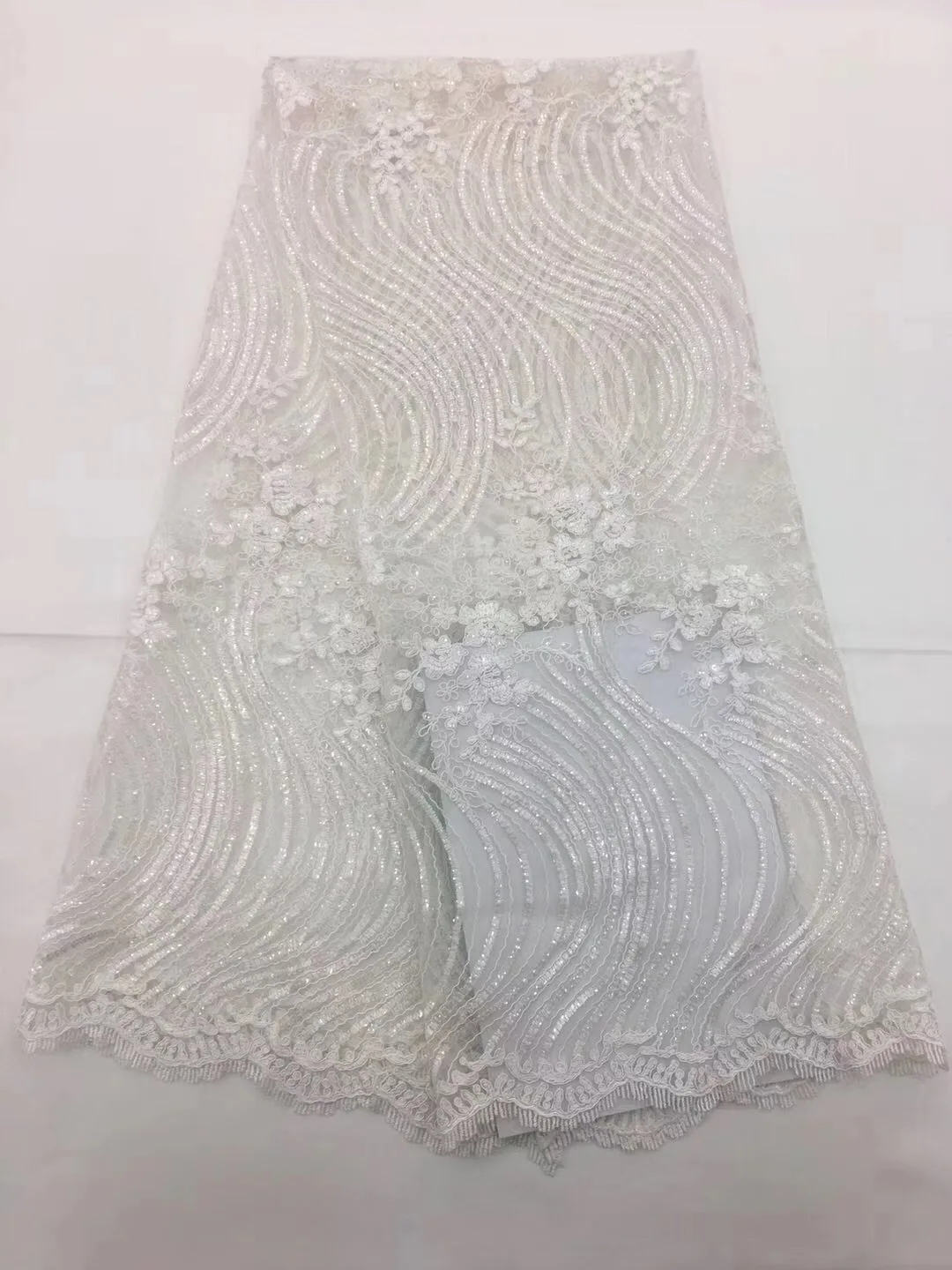 Sequins Nigerian Lace Fabric Dubai Embroidered French Tulle Lace Latest Velvet Lace Fabric African Lace Fabric 2021 CD2636
Sequins Nigerian Lace Fabric Dubai Embroidered French Tulle Lace Latest Velvet Lace Fabric African Lace Fabric 2021 CD2636