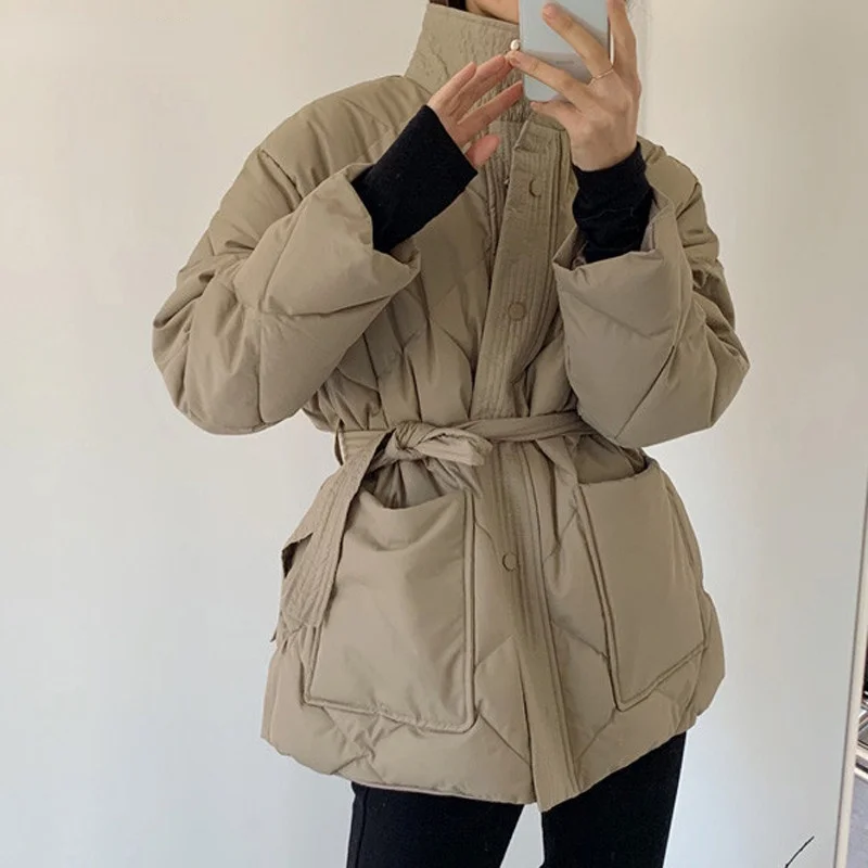 New 2021 Zippers Lace-up Female Parkas Stand Collar Female Jackets Winter Thick Cotton Padded Coats Women Single-breasted
New 2021 Zippers Lace-up Female Parkas Stand Collar Female Jackets Winter Thick Cotton Padded Coats Women Single-breasted