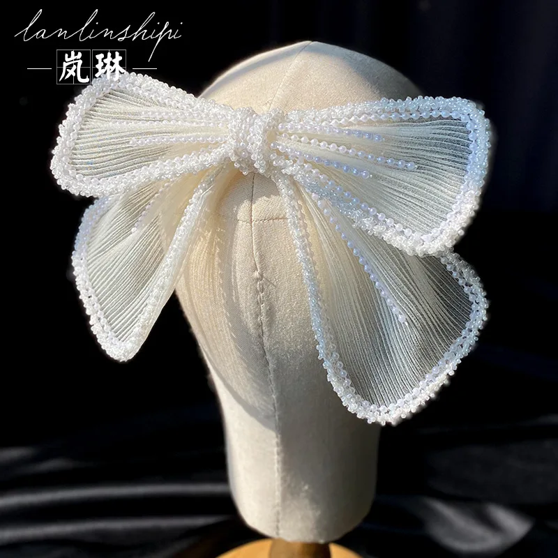 Korean handmade beaded tiara princess bow hairpin bridal Wedding Headwear Wedding Makeup Style hair accessories tiara hair clip
Korean handmade beaded tiara princess bow hairpin bridal Wedding Headwear Wedding Makeup Style hair accessories tiara hair clip