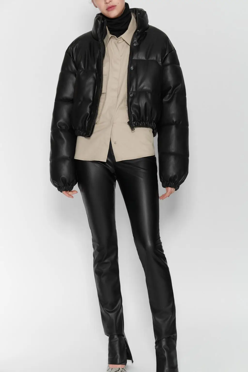 Women 2021 Fashion Faux Leather Padded Jacket Thick Warm Parka Coat Vintage Long Sleeve Female Outerwear Chic Tops
Women 2021 Fashion Faux Leather Padded Jacket Thick Warm Parka Coat Vintage Long Sleeve Female Outerwear Chic Tops