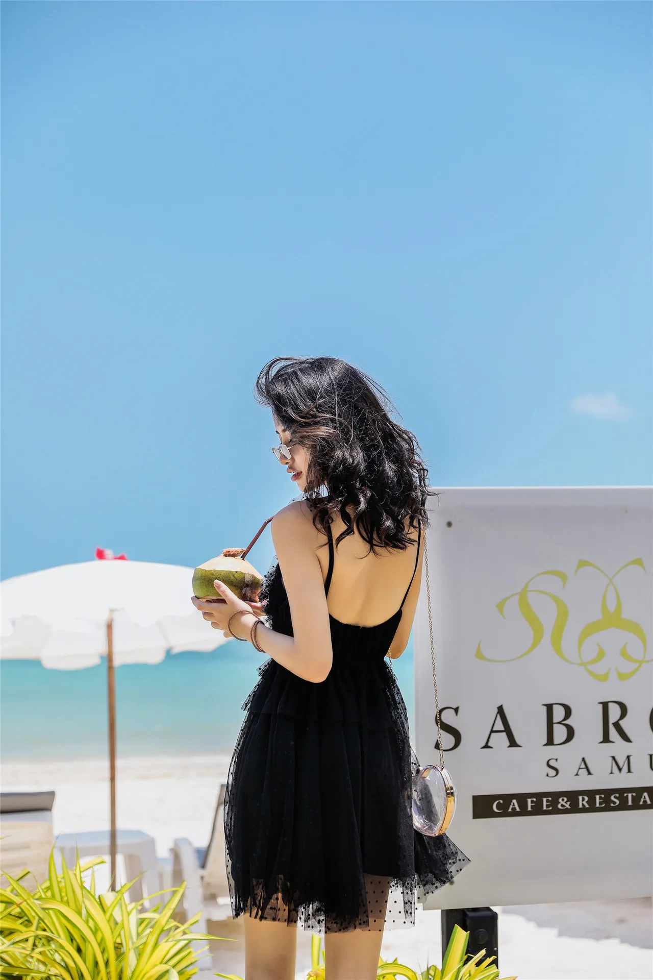 Women Dresses Beach Sexy Backless Black Spaghetti Strap Mesh Sleeveless Ladies Club Dresses Elegant Slim A Word Mini Dresses 
Women Dresses Beach Sexy Backless Black Spaghetti Strap Mesh Sleeveless Ladies Club Dresses Elegant Slim A Word Mini Dresses