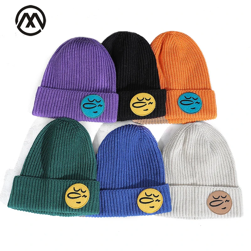 New style men/women winter hats knitted hat cartoon label patch hat woman beanie hedging cap outdoor warm hats cotton for winter
New style men/women winter hats knitted hat cartoon label patch hat woman beanie hedging cap outdoor warm hats cotton for winter