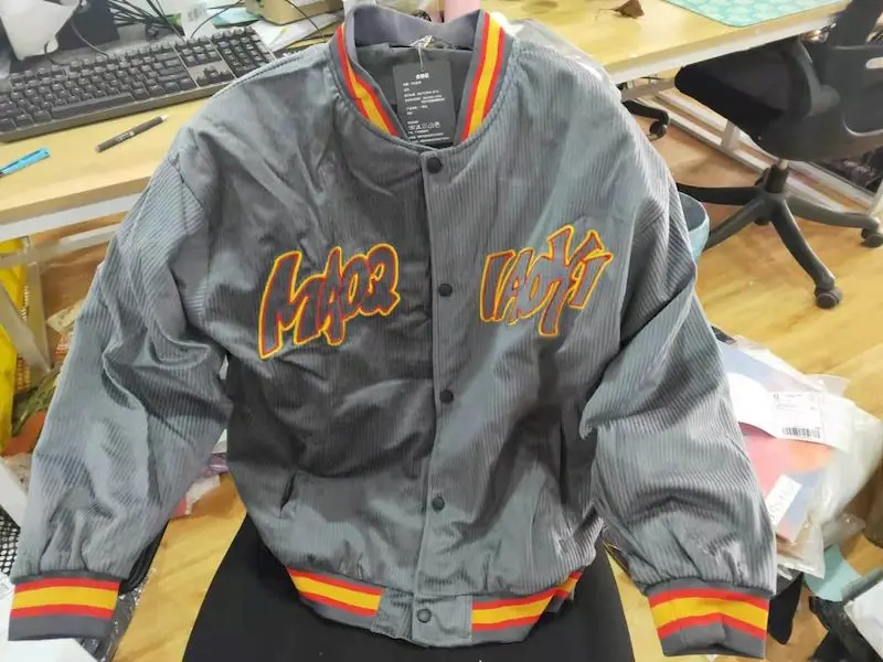 Baseball Uniform Men And Women New Jacket Lovers American Streetwear Retro Tide Loose Embroidered Coat Cool Tops
Baseball Uniform Men And Women New Jacket Lovers American Streetwear Retro Tide Loose Embroidered Coat Cool Tops