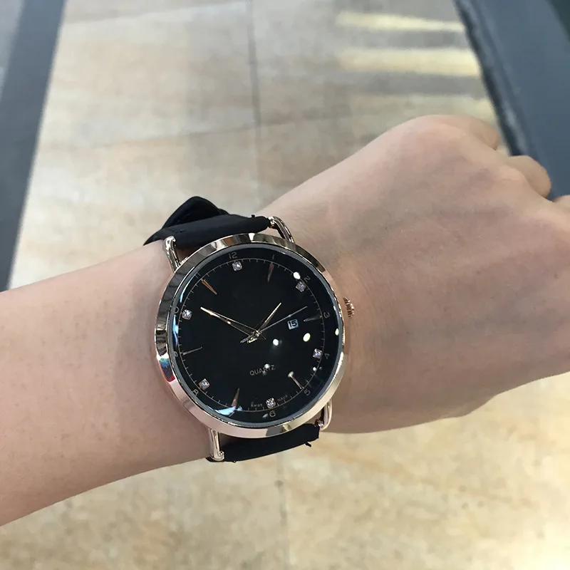 Explosive classic simple personality men's watch frosted leather quartz watch
Explosive classic simple personality men's watch frosted leather quartz watch