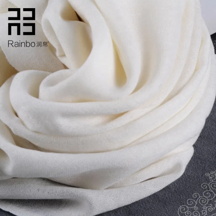 High-end 80 pure wool scarf shawl manufacturers all-match white scarf professional pure color scarf
High-end 80 pure wool scarf shawl manufacturers all-match white scarf professional pure color scarf