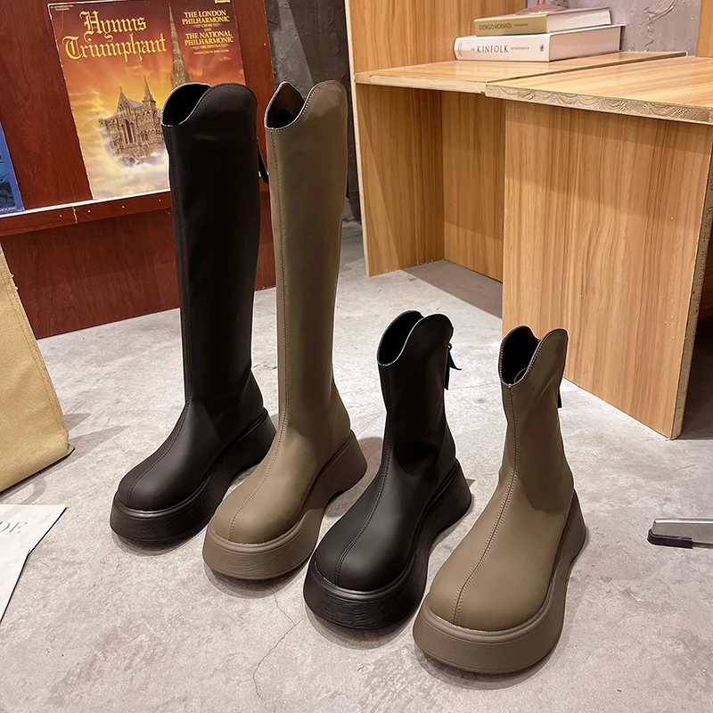 Ботинки женские зимние, на платформе, со средним каблуком, теплые, повседневные, 2021
Ботинки женские зимние, на платформе, со средним каблуком, теплые, повседневные, 2021