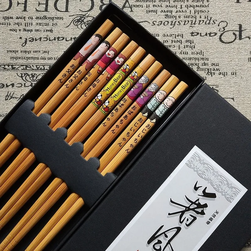Happy Family 5 Pairs Japanese Carbonized Bamboo Chopsticks Household Bamboo Chopsticks Gift Set Hashi Sushi Chopsticks Tableware
Happy Family 5 Pairs Japanese Carbonized Bamboo Chopsticks Household Bamboo Chopsticks Gift Set Hashi Sushi Chopsticks Tableware