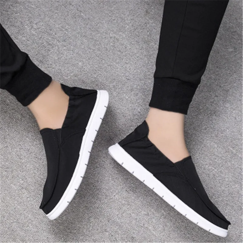 New Men Casual Canvas Shoes Fashion Lightweight Sneakers Spring Autumn Breathable Men Flats Shoes Male Footwear Size 39-44
New Men Casual Canvas Shoes Fashion Lightweight Sneakers Spring Autumn Breathable Men Flats Shoes Male Footwear Size 39-44
