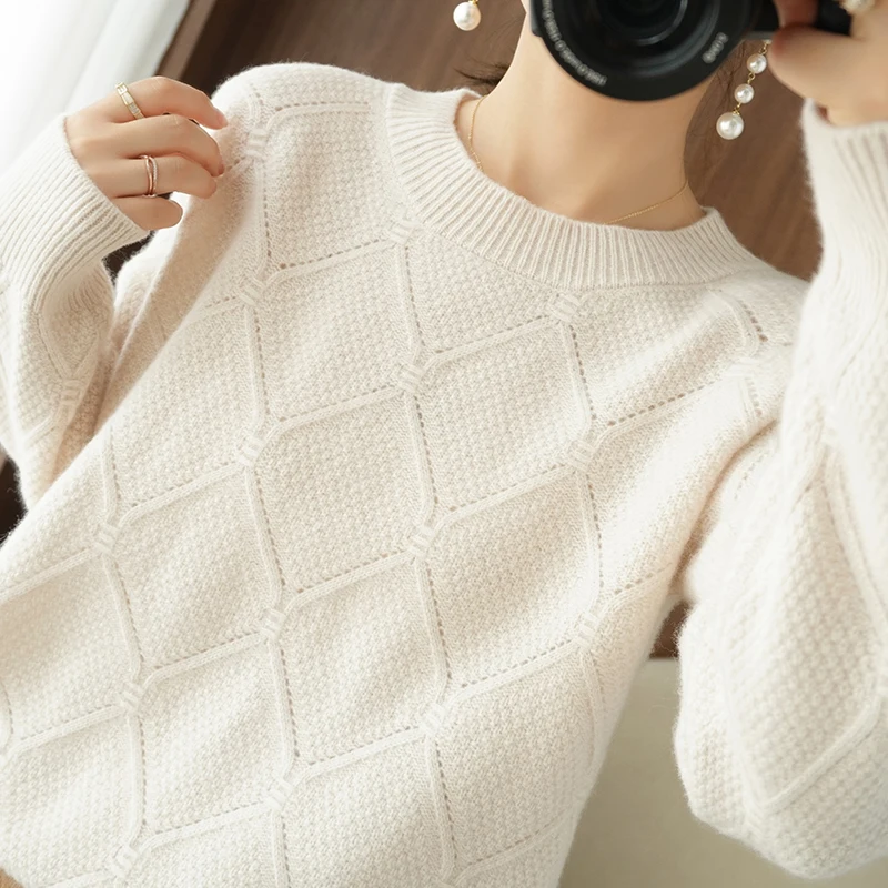 2020 Autumn and Winter New 100% Cashmere And Wool Sweater Women's O-Neck Sweater Pullover Loose Long-sleeved Knit Bottom Twist
2020 Autumn and Winter New 100% Cashmere And Wool Sweater Women's O-Neck Sweater Pullover Loose Long-sleeved Knit Bottom Twist