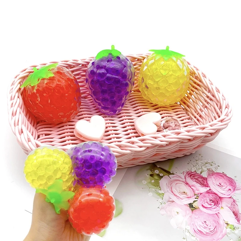 B36E Stress Relief Cartoon Exquisite Strawberry Pinch Toys for Kids Decompression
B36E Stress Relief Cartoon Exquisite Strawberry Pinch Toys for Kids Decompression