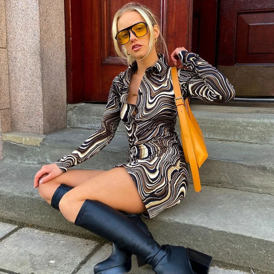 2021 New Paisley Brown Mini Dress Y2k Aesthetic Sundress Turn Down Collar Vintage Short Dress Button Skinny Bodycon Vestidos
2021 New Paisley Brown Mini Dress Y2k Aesthetic Sundress Turn Down Collar Vintage Short Dress Button Skinny Bodycon Vestidos