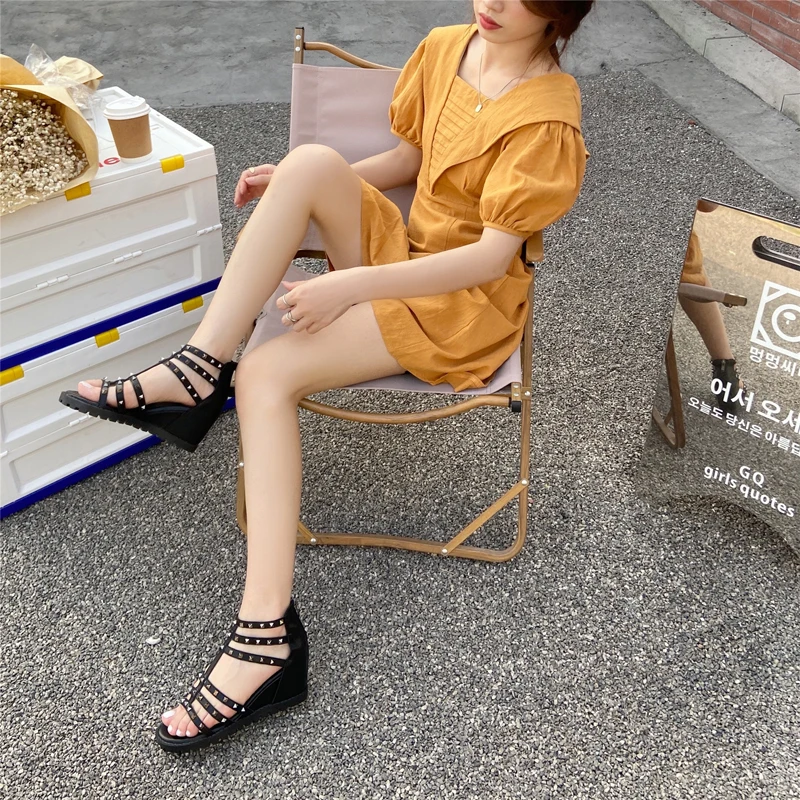 Women Shoes Casual Rivet Gladiator Sandals Summer T-Strap Wedges Sandals Punk High Heels Sandals Female Wedges Shoes 
Women Shoes Casual Rivet Gladiator Sandals Summer T-Strap Wedges Sandals Punk High Heels Sandals Female Wedges Shoes