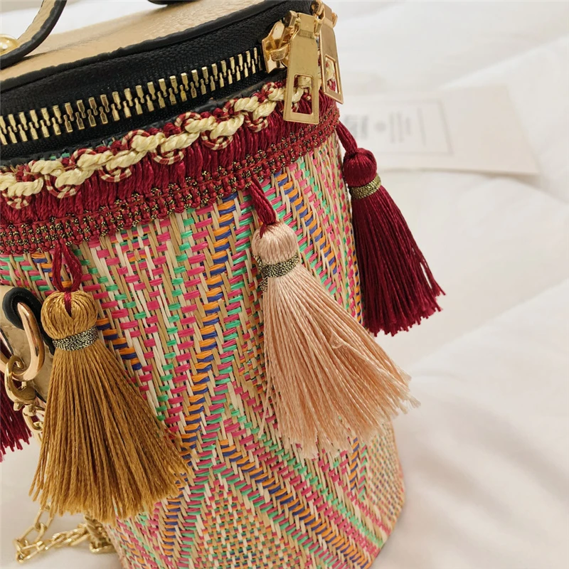 Casual Fashion trend Women Retro Weave Feather Tassel Bucket Bag Crossbody Bag Shoulder Bag leisure Sport travel Shopping A50
Casual Fashion trend Women Retro Weave Feather Tassel Bucket Bag Crossbody Bag Shoulder Bag leisure Sport travel Shopping A50