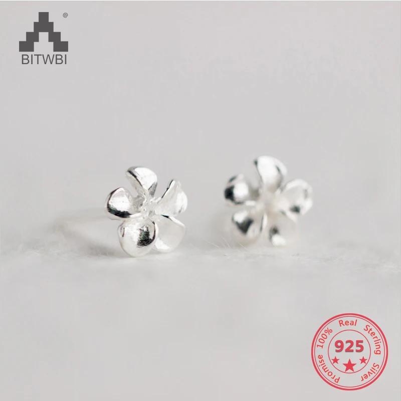 925 Sterling Silver Flower Stud Earrings Women Simplicity Cute Sweet Five-petal Flower Earrings Jewelry Wholesale Holiday Gifts
925 Sterling Silver Flower Stud Earrings Women Simplicity Cute Sweet Five-petal Flower Earrings Jewelry Wholesale Holiday Gifts