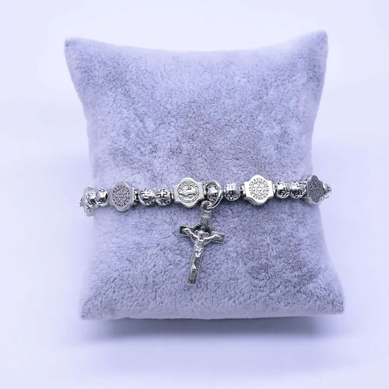 Religious Saint Benedict cross icon with alloy beads beads beads bracelet men and women can be given as gifts or used in prayer 
Religious Saint Benedict cross icon with alloy beads beads beads bracelet men and women can be given as gifts or used in prayer