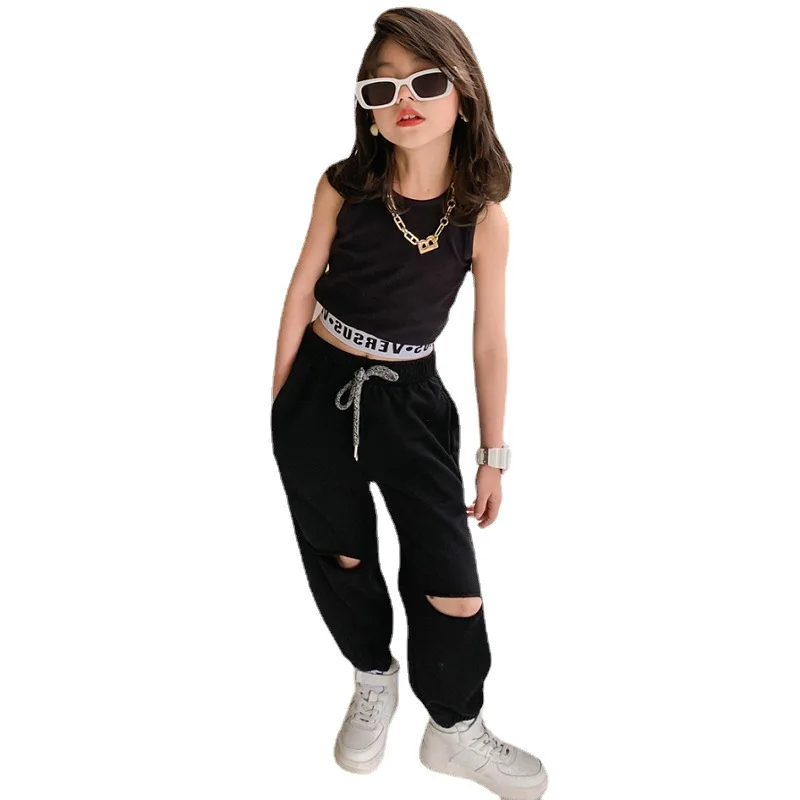 Baby Girls Clothing Set of Summer Clothes Korean Fashion Children Sleeveless Black White T-shirt Hole Pants Hip Hop Party Suit
Baby Girls Clothing Set of Summer Clothes Korean Fashion Children Sleeveless Black White T-shirt Hole Pants Hip Hop Party Suit