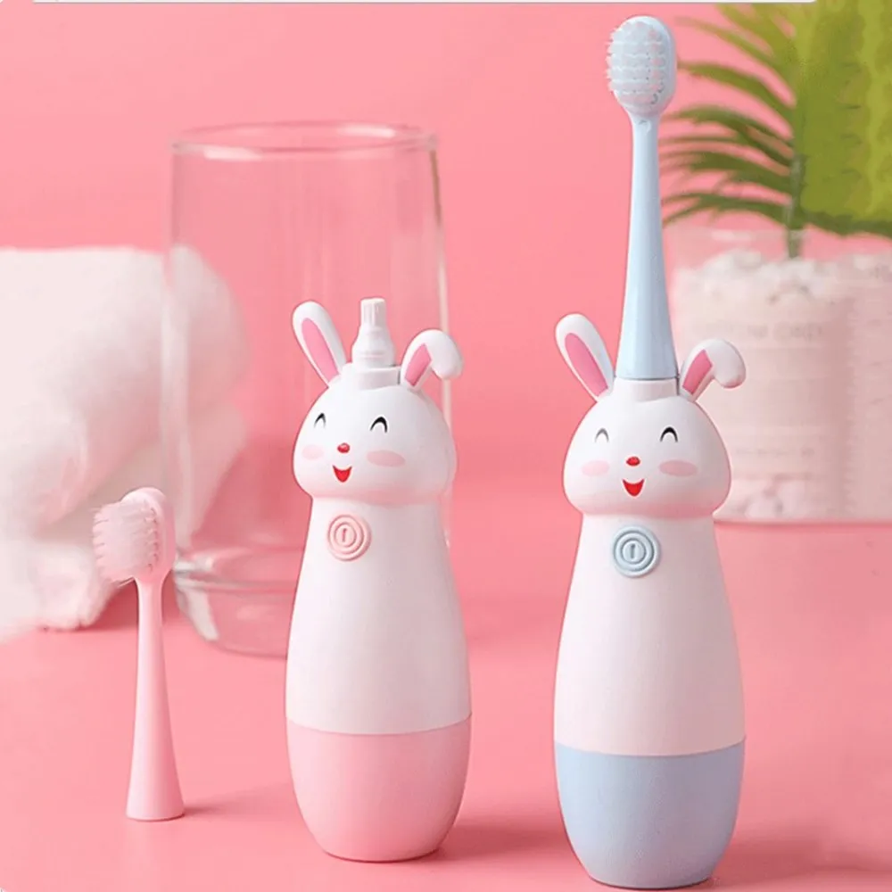 Зубная щетка Детская звуковая с мягкой щетиной и маленькой головкой
Зубная щетка Детская звуковая с мягкой щетиной и маленькой головкой