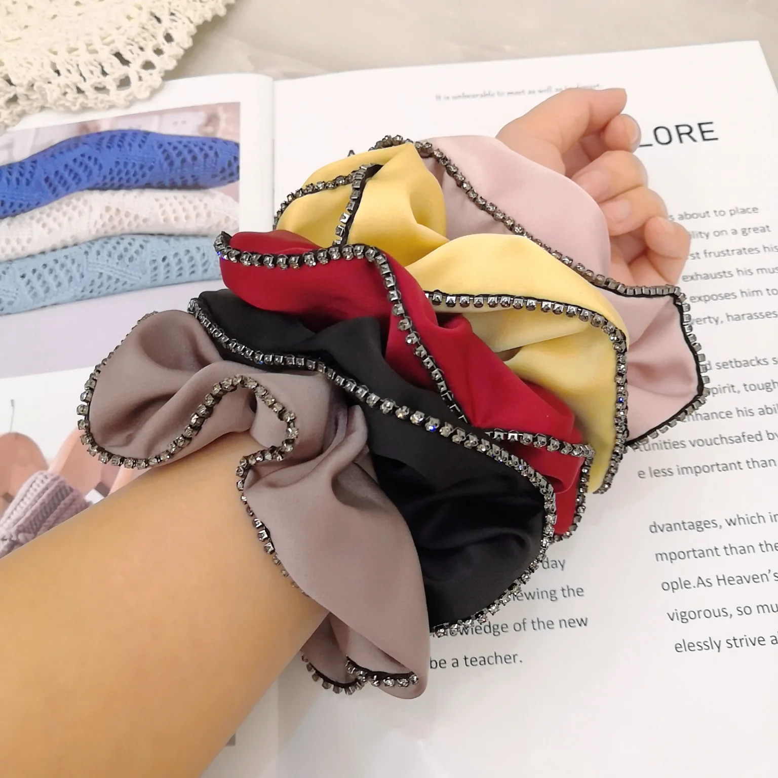 Wholesale women satin Rhinestone hair scrunchies Hair bands girl's dot hair Tie Accessories Ponytail Holder
Wholesale women satin Rhinestone hair scrunchies Hair bands girl's dot hair Tie Accessories Ponytail Holder