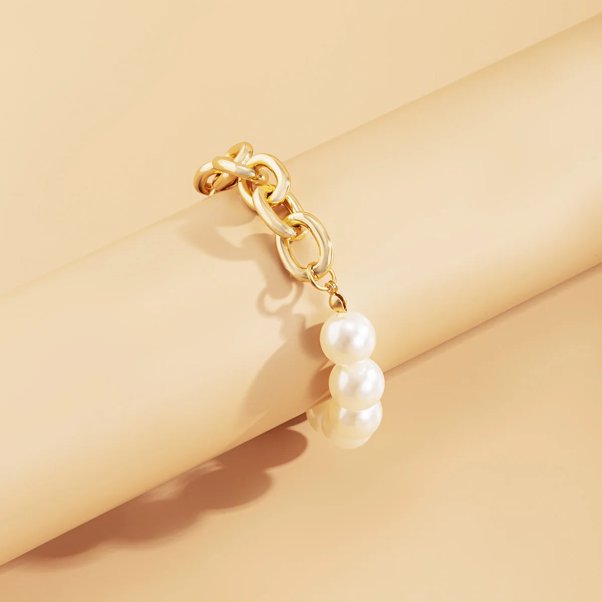 Punk Imitation Pearl Lock Chain Bracelets Women Wedding Vintage Aluminum Beaded Link Bracelet Bangles Fashion Charm Jewelry Gift
Punk Imitation Pearl Lock Chain Bracelets Women Wedding Vintage Aluminum Beaded Link Bracelet Bangles Fashion Charm Jewelry Gift