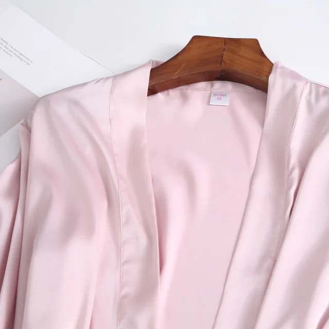 2021 Women Autumn Spring Pijamas Sets Silk Solid Elegant Female Sleepwear Sexy Slim Nightgowns Nightwear Women Homewear
2021 Women Autumn Spring Pijamas Sets Silk Solid Elegant Female Sleepwear Sexy Slim Nightgowns Nightwear Women Homewear