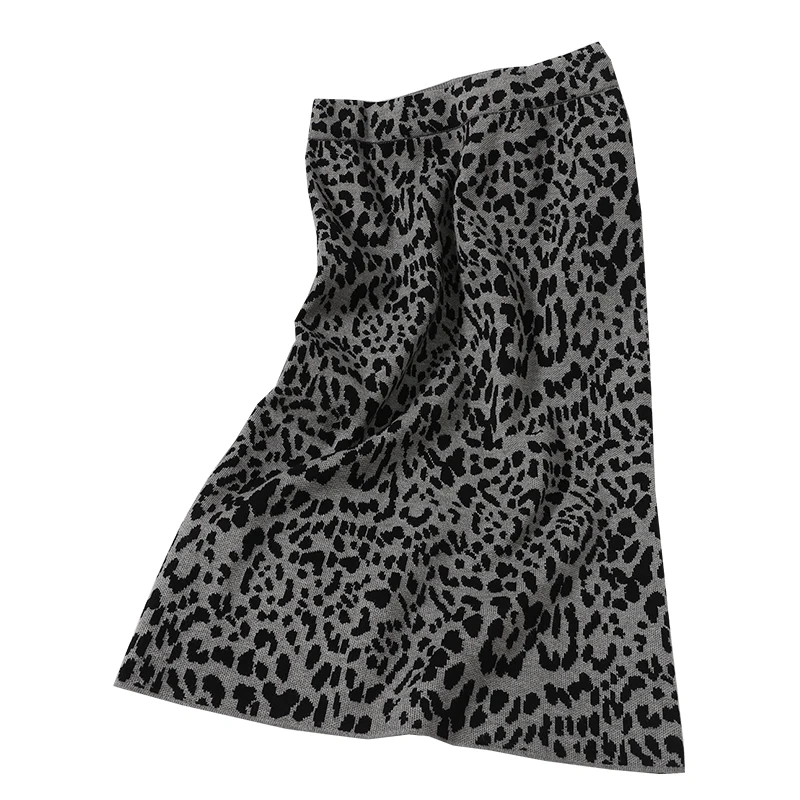 Knitting Leopard Women Skirts Autumn New High Waist A-Line Knee-Length Sexy Winter Female Clothing Top Quality
Knitting Leopard Women Skirts Autumn New High Waist A-Line Knee-Length Sexy Winter Female Clothing Top Quality