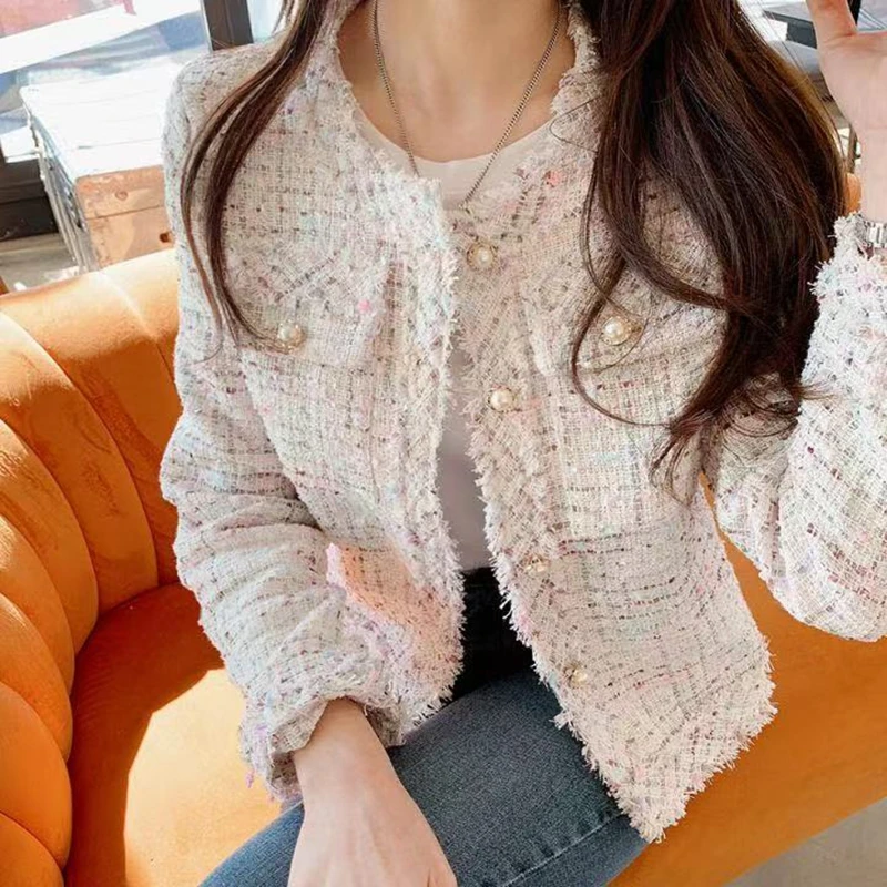 2021 New Autumn Winter Women Crop Top Korean Vintage Tweed Jacket Coat High Quality Small Fragrance Elegant Short Woolen Outwear
2021 New Autumn Winter Women Crop Top Korean Vintage Tweed Jacket Coat High Quality Small Fragrance Elegant Short Woolen Outwear