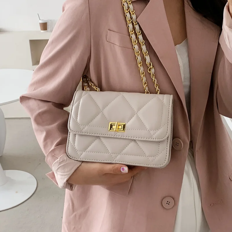 Small Chian Crossbody Bag Women Lattice Pattern Messenger Bags High Quality Pu Leather Handbag Ladies Quilted Flap Shoulder Bag 
Small Chian Crossbody Bag Women Lattice Pattern Messenger Bags High Quality Pu Leather Handbag Ladies Quilted Flap Shoulder Bag