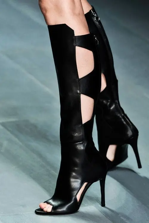 Designer brand luxury woman shoes 2021 patent leather shoes for women hollow Out gladiator summer knee high boots dress party
Designer brand luxury woman shoes 2021 patent leather shoes for women hollow Out gladiator summer knee high boots dress party
