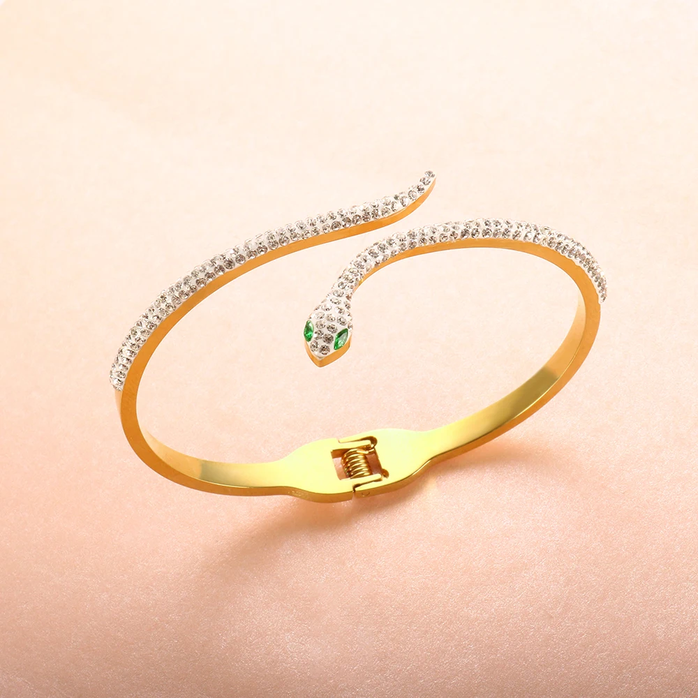 Luxury Full Clay Stone Bracelet Snake With Green Eyes Bangles For Men Women Fashion Jewelry Gift 
Luxury Full Clay Stone Bracelet Snake With Green Eyes Bangles For Men Women Fashion Jewelry Gift