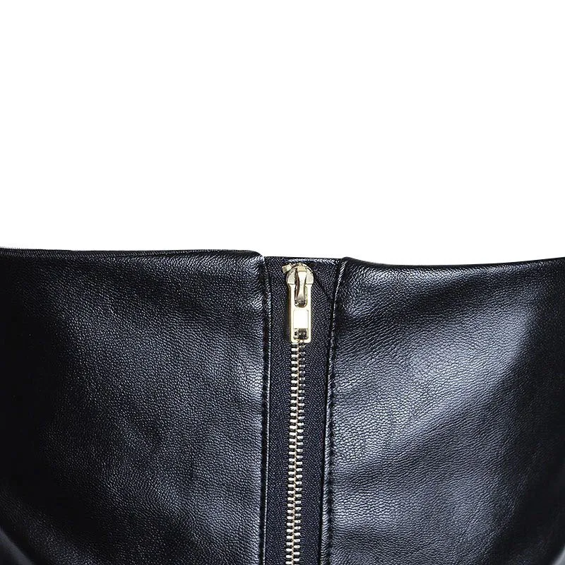 TWOTWINSTYLE Sexy PU Leather Short Blouse For Women Square Collar Puff Long Sleeve Black Slim Shirt Female Fashion New Clothing
TWOTWINSTYLE Sexy PU Leather Short Blouse For Women Square Collar Puff Long Sleeve Black Slim Shirt Female Fashion New Clothing