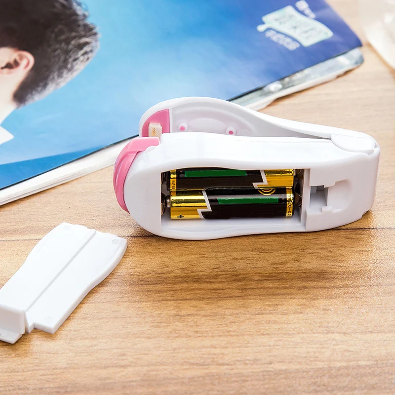 Mini Portable Food Clip Heat Sealing Machine Sealer Home Snack Bag Sealer Hand Kitchen Utensils Gadget Kitchen Accessories Tool
Mini Portable Food Clip Heat Sealing Machine Sealer Home Snack Bag Sealer Hand Kitchen Utensils Gadget Kitchen Accessories Tool