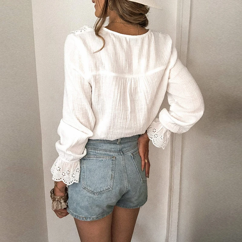 Summer Floral Cotton White Shirt Retro Trumpet Sleeve Hollow Female Office Ladies Shirt Casual Lace Long-sleeved Stitching Shirt
Summer Floral Cotton White Shirt Retro Trumpet Sleeve Hollow Female Office Ladies Shirt Casual Lace Long-sleeved Stitching Shirt