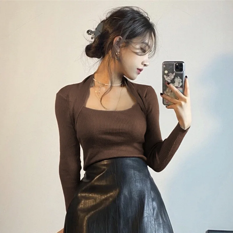 Korean 2022 Spring Womens Clothes Soild Color Skinny Knitting Square Collar Sweater Long Sleeve T-shirt Sexy Women T-shirt
Korean 2022 Spring Womens Clothes Soild Color Skinny Knitting Square Collar Sweater Long Sleeve T-shirt Sexy Women T-shirt