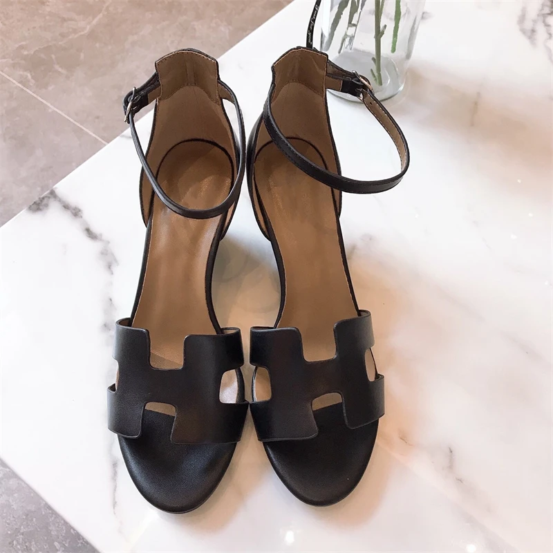 Newest Summer Woman Sandals Classics Luxury designer quality Genuine Leather Ankle Warp Sandals Open-Toes Wedges Woman Sandals
Newest Summer Woman Sandals Classics Luxury designer quality Genuine Leather Ankle Warp Sandals Open-Toes Wedges Woman Sandals