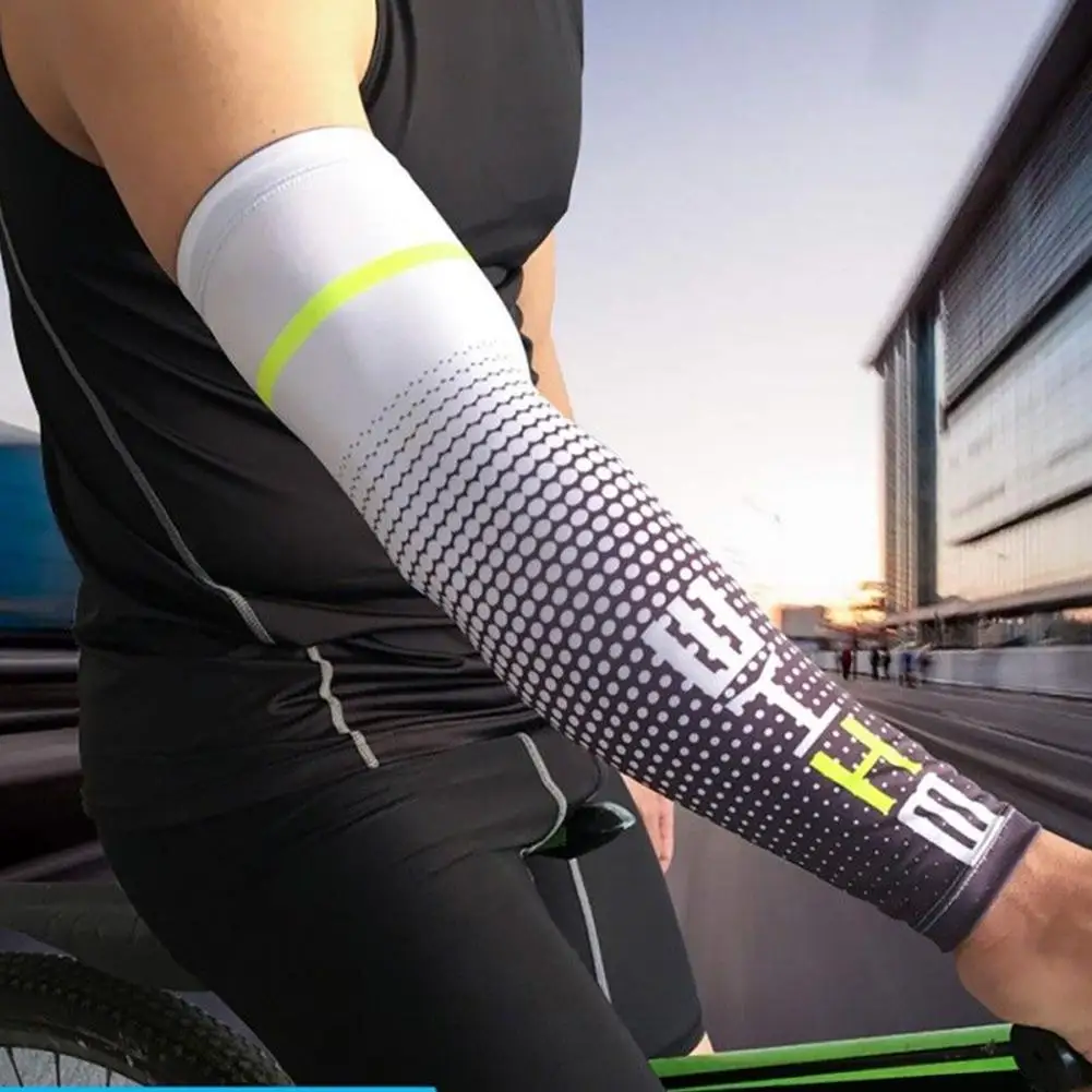 2Pcs Sports Arm Compression Sleeve Basketball Cycling Arm Warmer Summer Running UV Protection Volleyball Sunscreen Bands
2Pcs Sports Arm Compression Sleeve Basketball Cycling Arm Warmer Summer Running UV Protection Volleyball Sunscreen Bands