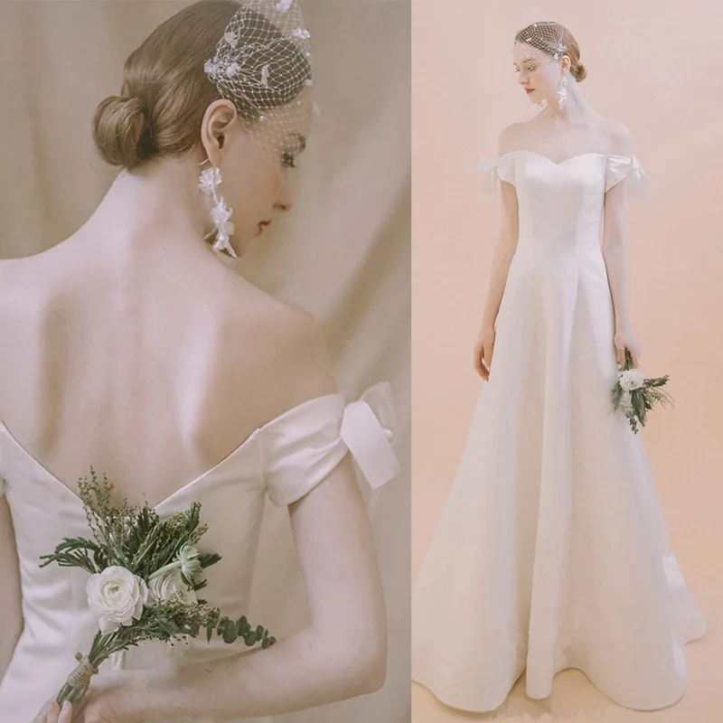 21 luxury quality women's straight neck dress high-end white satin evening dress sexy backless temperament elegant wedding dress
21 luxury quality women's straight neck dress high-end white satin evening dress sexy backless temperament elegant wedding dress