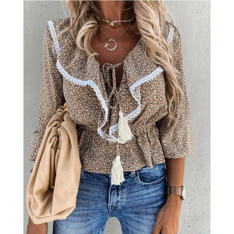 Womens Tops and Blouses Elegant Autumn Ruffles Collar Long Sleeve OL Shirt Cute Ladies Printed V-neck Pullover Shirt Streetwear
Womens Tops and Blouses Elegant Autumn Ruffles Collar Long Sleeve OL Shirt Cute Ladies Printed V-neck Pullover Shirt Streetwear