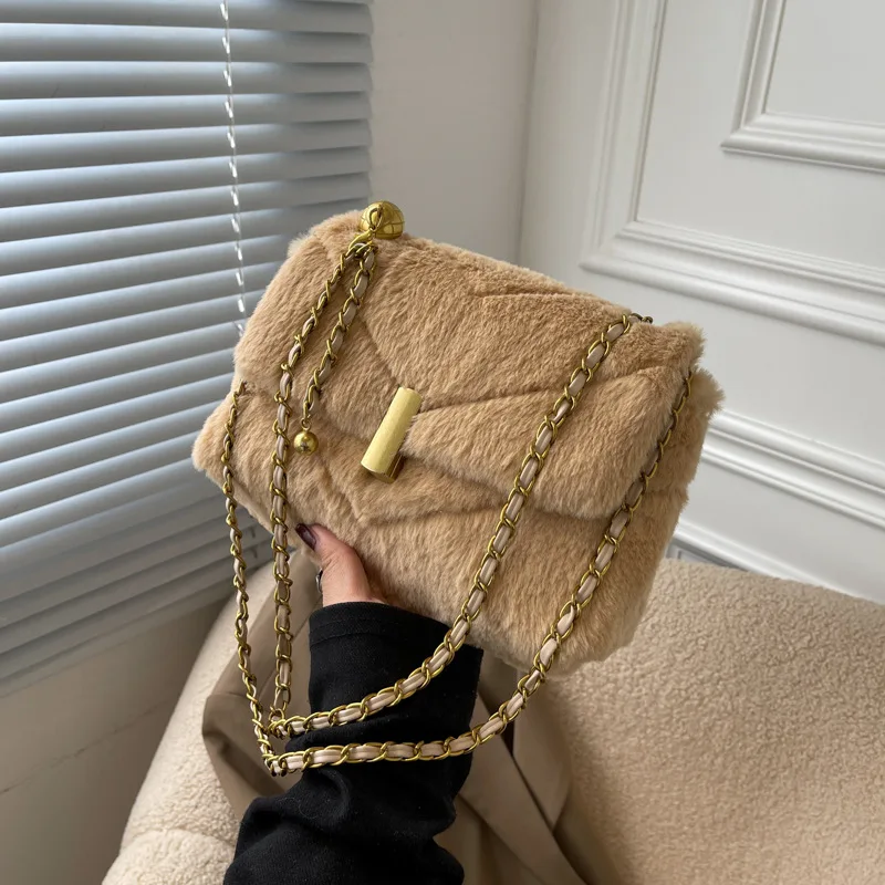 Новая зимняя сумка из искусственного меха, дизайнерские маленькие мягкие плюшевые сумки через плечо для женщин, модная женская сумка на пле...
Новая зимняя сумка из искусственного меха, дизайнерские маленькие мягкие плюшевые сумки через плечо для женщин, модная женская сумка на пле...