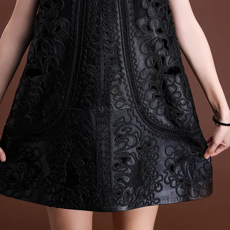 Streetwear Embroidered Genuine Leather Dress Women Fashion Loose Sheepskin A-Line Sleeveless Dress Luxury Party Black Dresses
Streetwear Embroidered Genuine Leather Dress Women Fashion Loose Sheepskin A-Line Sleeveless Dress Luxury Party Black Dresses