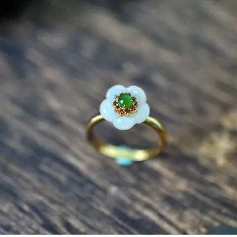 Ancient Gold Inlaid Natural Hetian Jade White Jade Sterling Silver Inlaid Flowers Women's Ring Knuckle Ring Live Mouth Ornament
Ancient Gold Inlaid Natural Hetian Jade White Jade Sterling Silver Inlaid Flowers Women's Ring Knuckle Ring Live Mouth Ornament