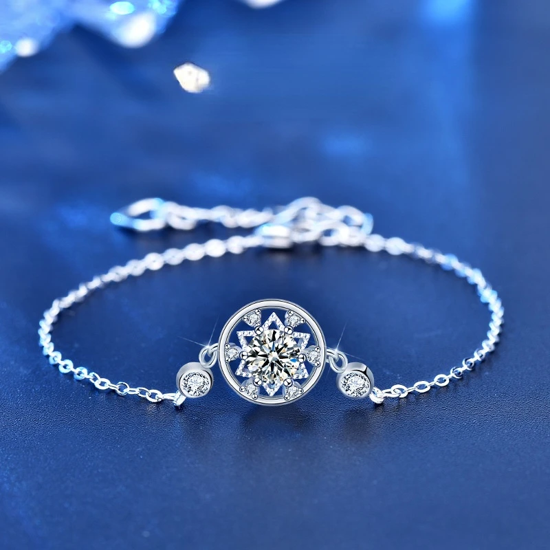 Fine Jewelry 925 Sterling Silver Bracelets Fashion Round 0.5 Carat Moissanite Bracelet 45 cm Engagement Gift 
Fine Jewelry 925 Sterling Silver Bracelets Fashion Round 0.5 Carat Moissanite Bracelet 45 cm Engagement Gift
