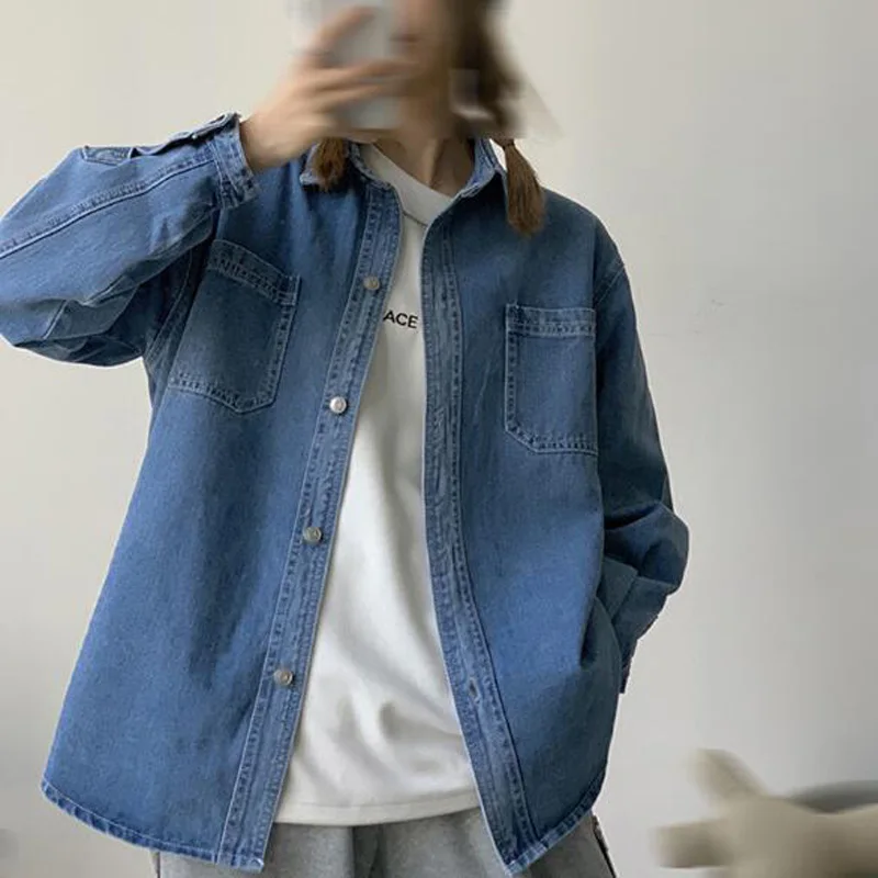 Spring and autumn women's casual solid color lapel long sleeve pocket decoration loose denim jacket
Spring and autumn women's casual solid color lapel long sleeve pocket decoration loose denim jacket