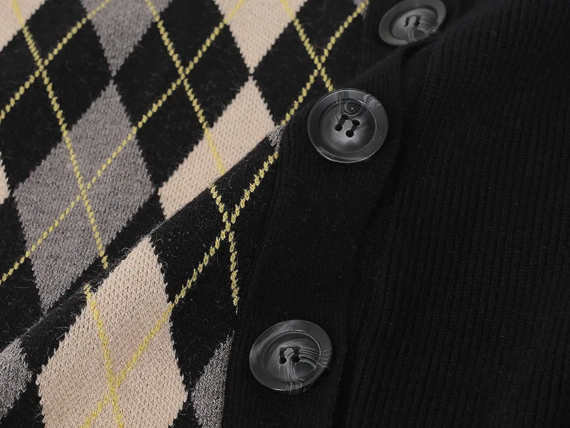 Women Sweater Autumn Elegant Preppy Style Stitching Fake Two Pieces of V-Neck Plaid Cardigan Korean Style Thin Coat Femmes Top
Women Sweater Autumn Elegant Preppy Style Stitching Fake Two Pieces of V-Neck Plaid Cardigan Korean Style Thin Coat Femmes Top