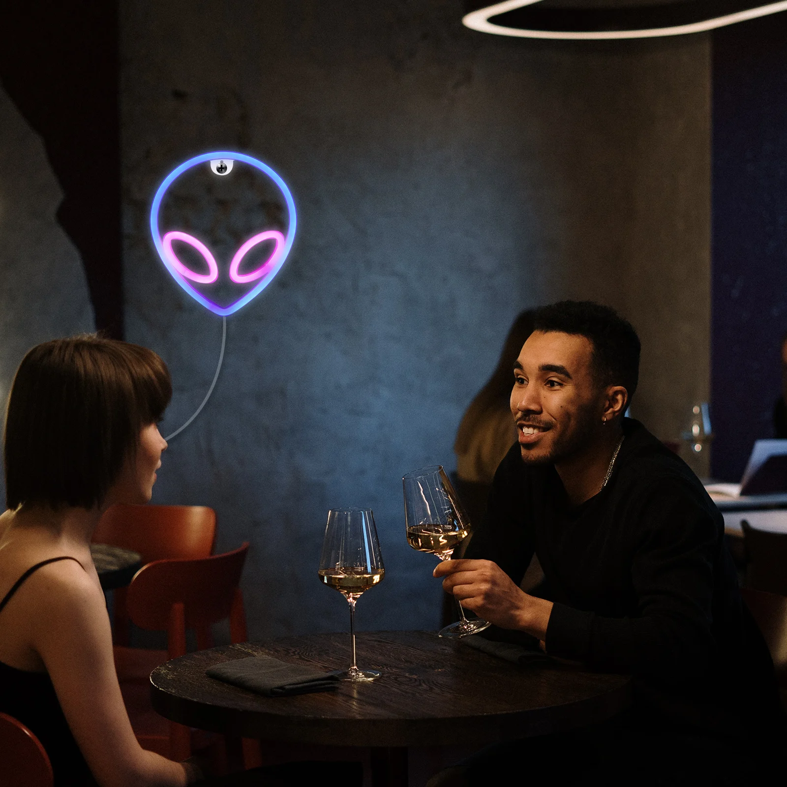 Neon Sign Alien Face Shaped Wall Hanging Lights For Home Children Room Saucerman Night Lamps Party Holiday Art Decor Kids Gift
Neon Sign Alien Face Shaped Wall Hanging Lights For Home Children Room Saucerman Night Lamps Party Holiday Art Decor Kids Gift