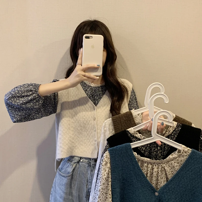 Women's Knitted Vest Spring and Autumn Japanese Style Small Vest Short Sweater Vest Shirt Two-piece Set
Women's Knitted Vest Spring and Autumn Japanese Style Small Vest Short Sweater Vest Shirt Two-piece Set