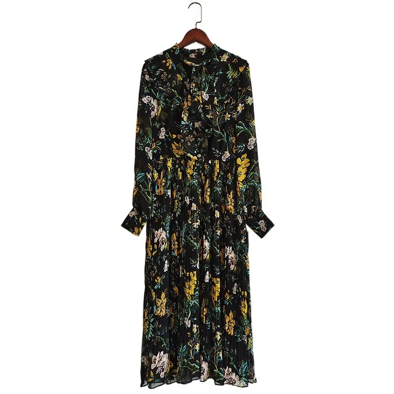 High Quality Spring and Summer New Women's Fashion Retro Floral Print Ruffled Elastic Waist Pleated Big Swing Dress
High Quality Spring and Summer New Women's Fashion Retro Floral Print Ruffled Elastic Waist Pleated Big Swing Dress