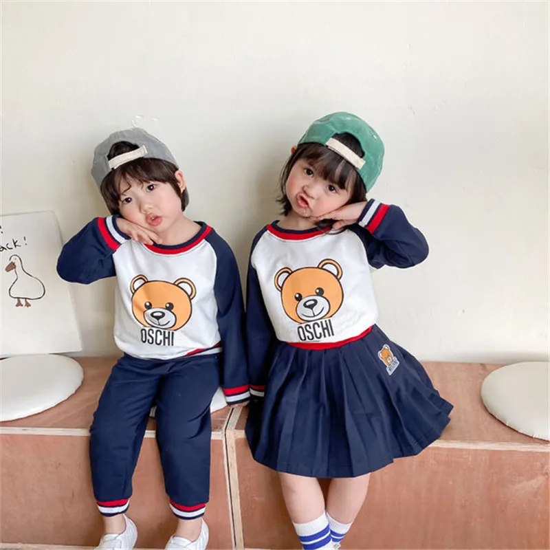 Autumn and winter children's suit boys and girls fashion Cartoon Bear sports two piece autumn wear for boys and girls clothes
Autumn and winter children's suit boys and girls fashion Cartoon Bear sports two piece autumn wear for boys and girls clothes