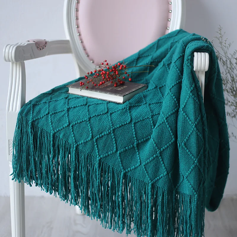 Modern Simple Geometric Large Rhombus Nordic Style Warm Blanket with Cloth Model Blanket
Modern Simple Geometric Large Rhombus Nordic Style Warm Blanket with Cloth Model Blanket