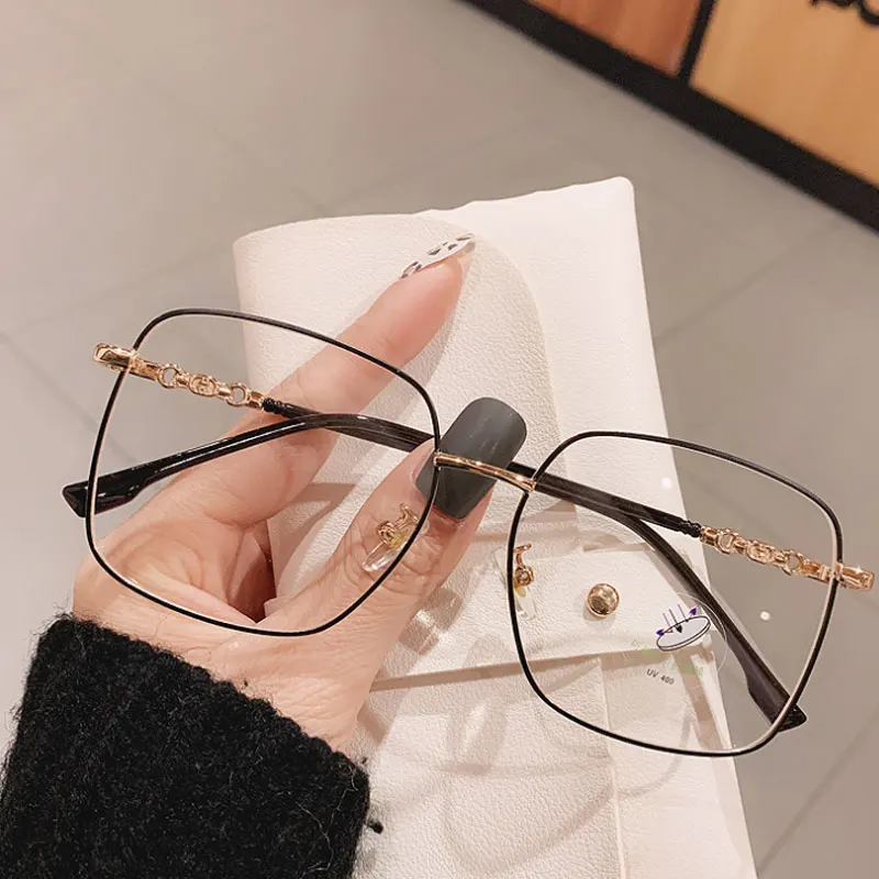 Luxury Brand Anti Blue Light Glasses Women Men Fashion Alloy Frame Clear Lens Eyewear Oversized Blue Light Blocking Glasses
Luxury Brand Anti Blue Light Glasses Women Men Fashion Alloy Frame Clear Lens Eyewear Oversized Blue Light Blocking Glasses